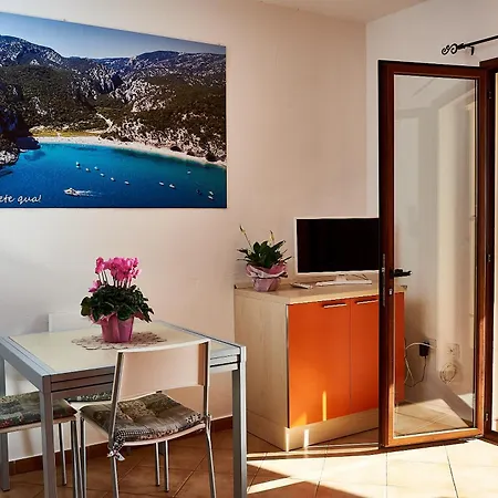 Mare Monte Iun P2189 E T1262 アパート *